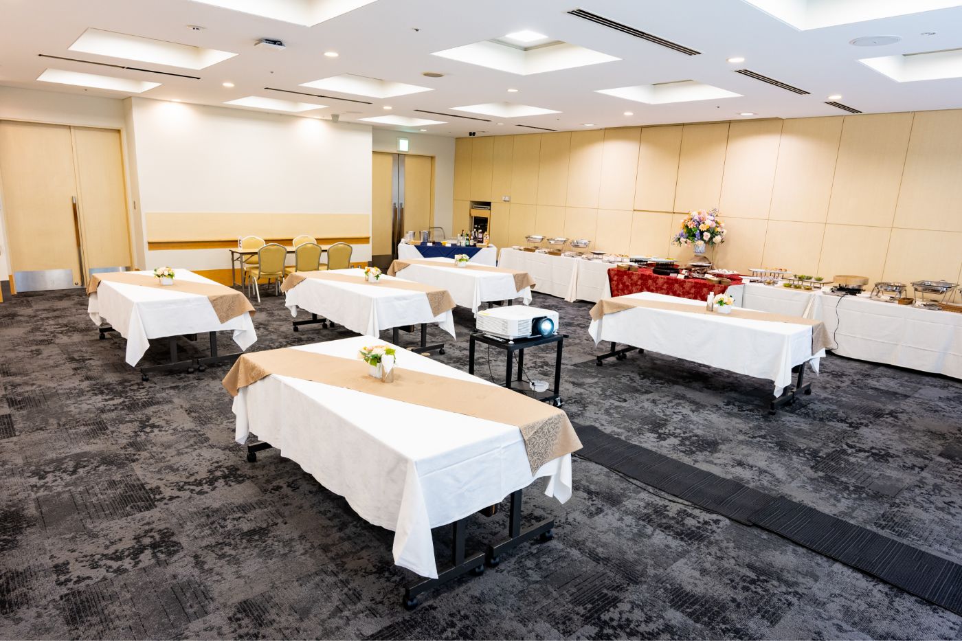 宴席会場に変わった様子