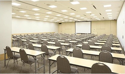 全国社員研修＋昼食意見交換会（100名規模・スクール）の会場イメージ1